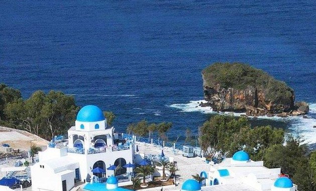 Jungwok Blue Ocean, Hidden Gem Gunungkidul Rasa Santorini | Joglo Wisata