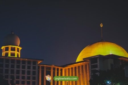 Masjid Bersejarah di Jakarta yang Jadi Wisata Religi