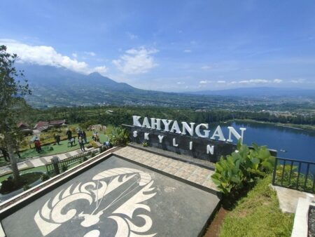 Kahyangan Skyline Dieng